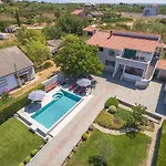 Sunset Garden With Private Pool *