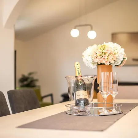 بيت للعطل Sunset Garden With Private Pool *