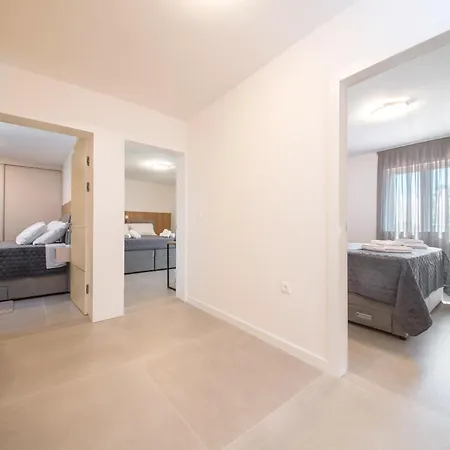 بيت للعطل Sunset Garden With Private Pool *