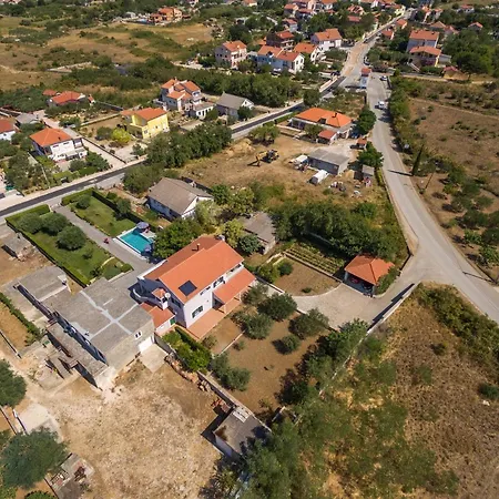 Casa vacanze Sunset Garden With Private Pool