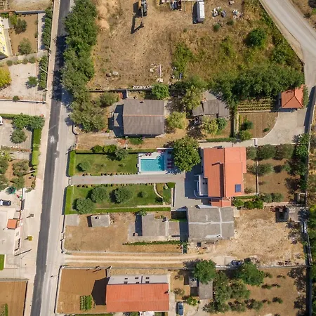 Sunset Garden With Private Pool بيت للعطل *