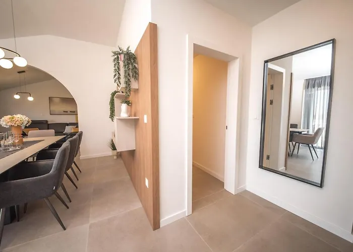 Sunset Garden Villa With Private Pool 度假居 沃希