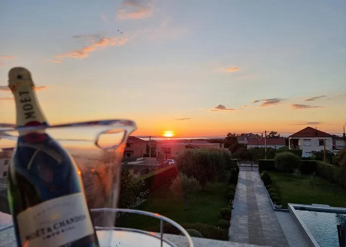Sunset Garden Villa With Private Pool Tatil Evi *