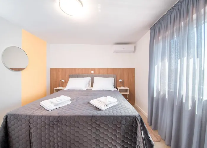 Sunset Garden Villa With Private Pool 度假居 *