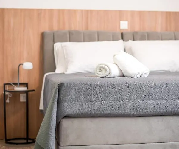 Sunset Garden Villa With Private Pool 度假居 沃希