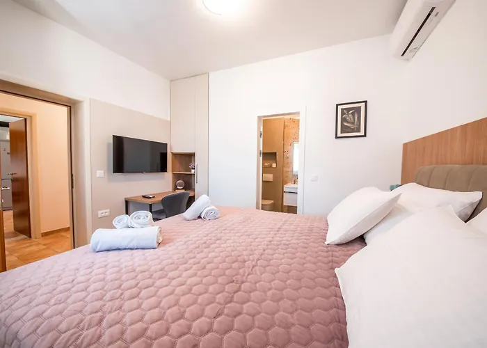 Sunset Garden Villa With Private Pool Tatil Evi