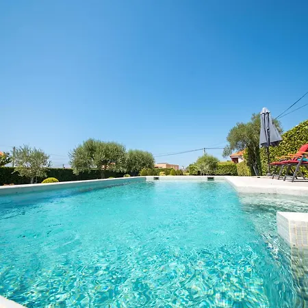 Sunset Garden With Private Pool * Vrsi