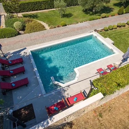 Sunset Garden With Private Pool