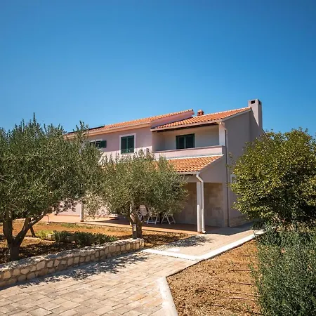 Sunset Garden With Private Pool Holiday home *