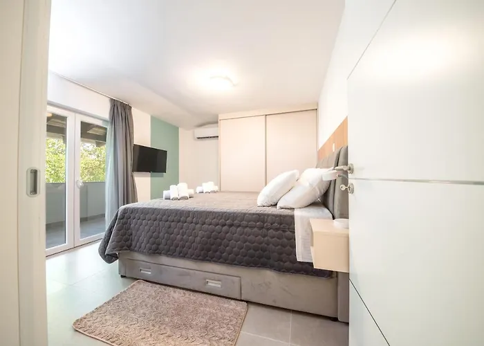 Sunset Garden Villa With Private Pool Feriehus *